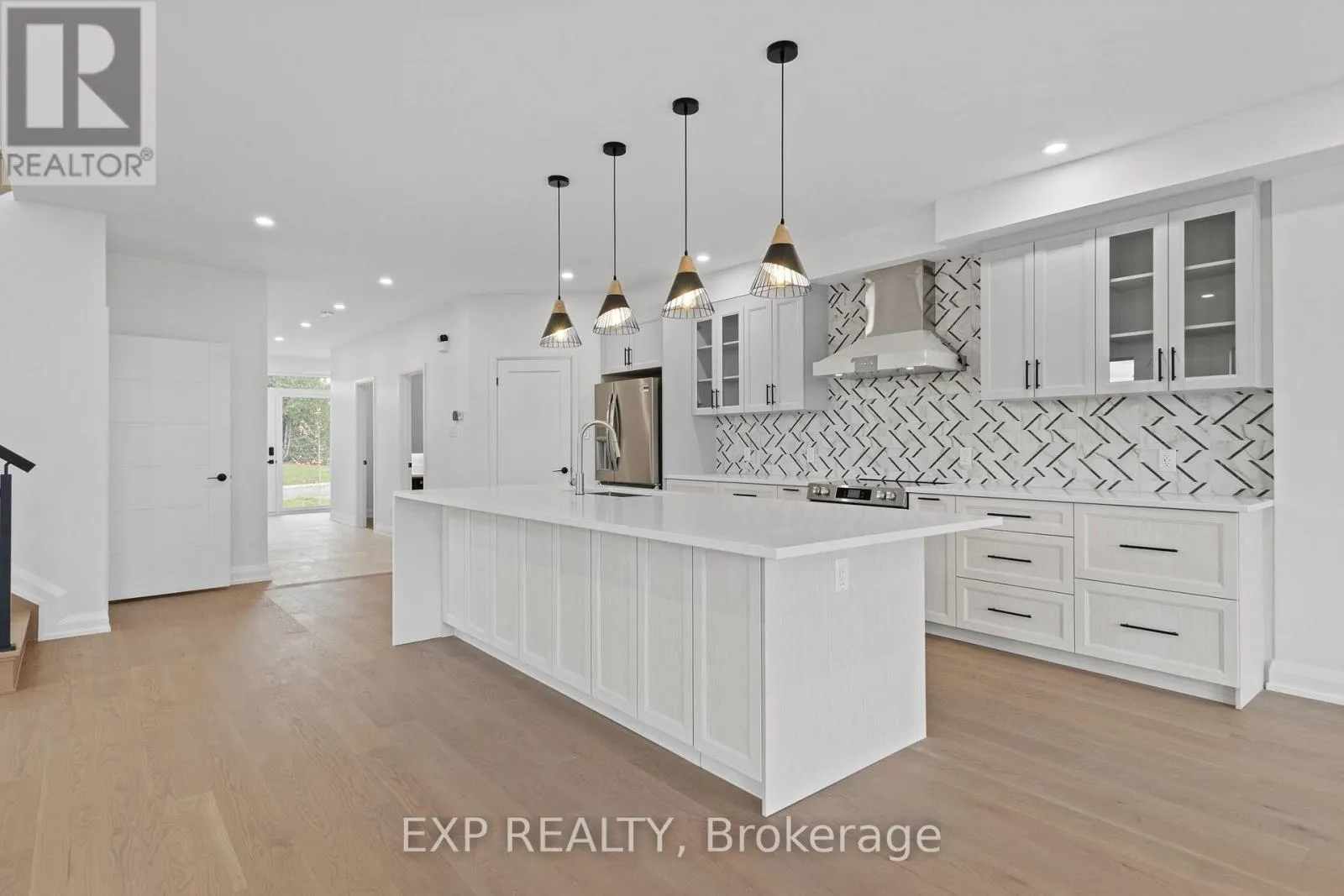 6819 NOTRE DAME STREET