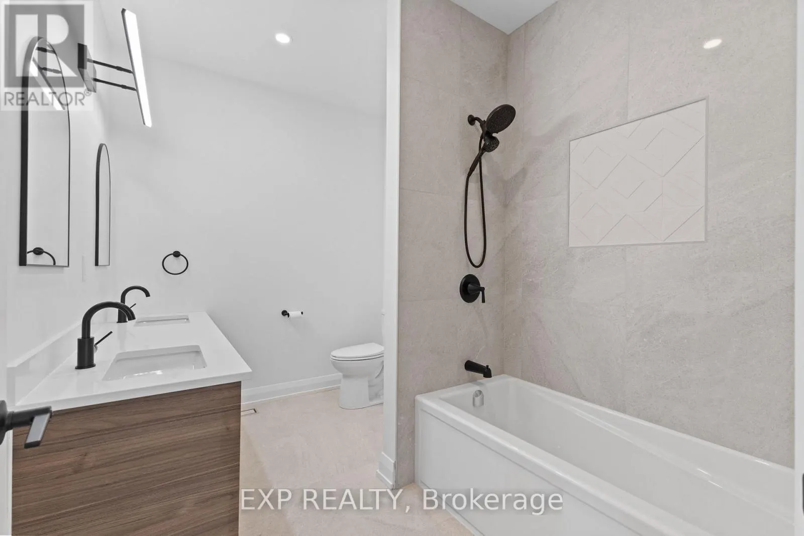 6819 NOTRE DAME STREET