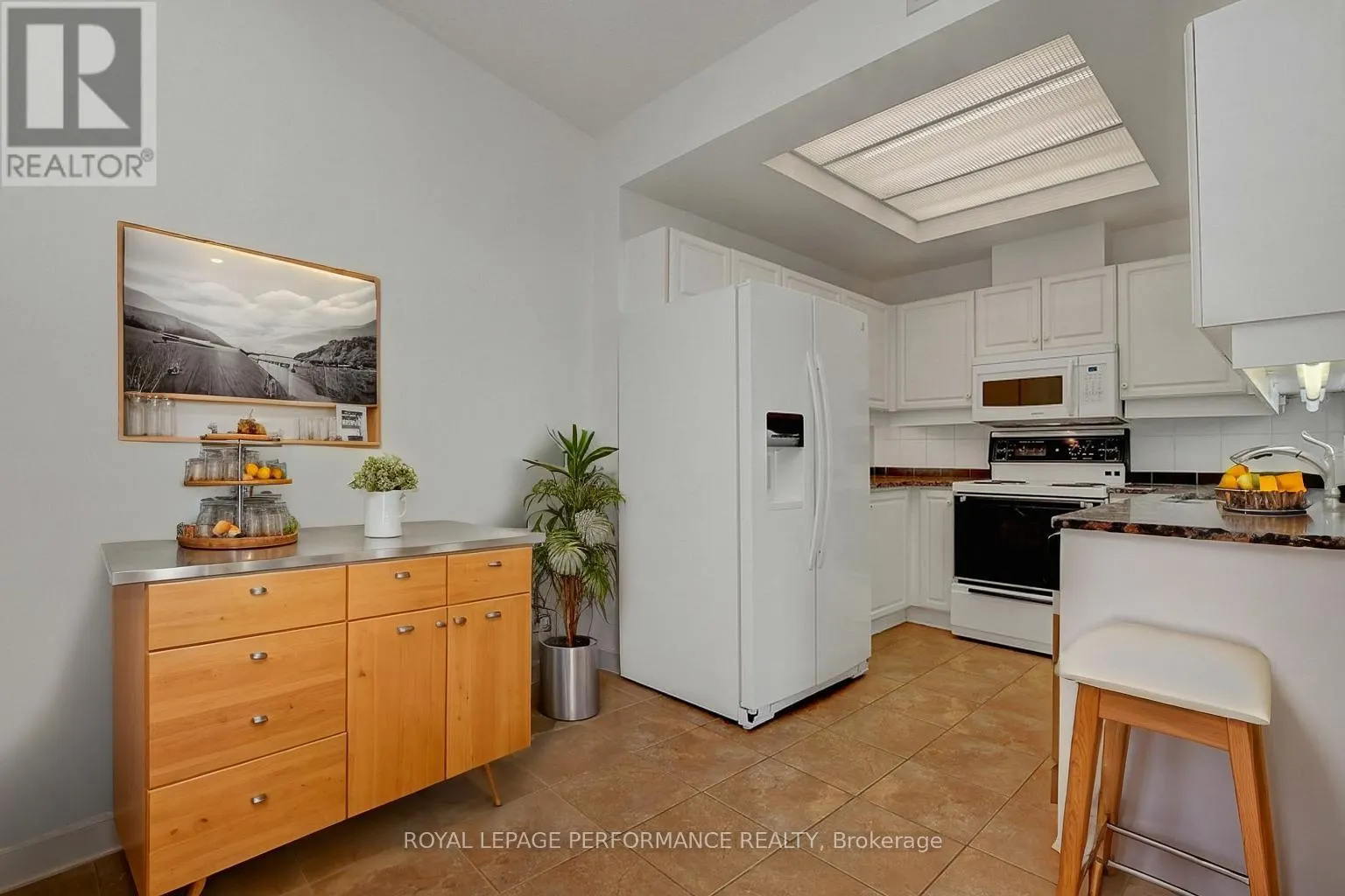 2507 - 1480 RIVERSIDE DRIVE