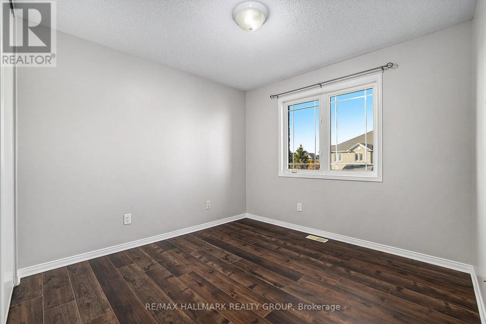 1487 CARRONBRIDGE CIRCLE