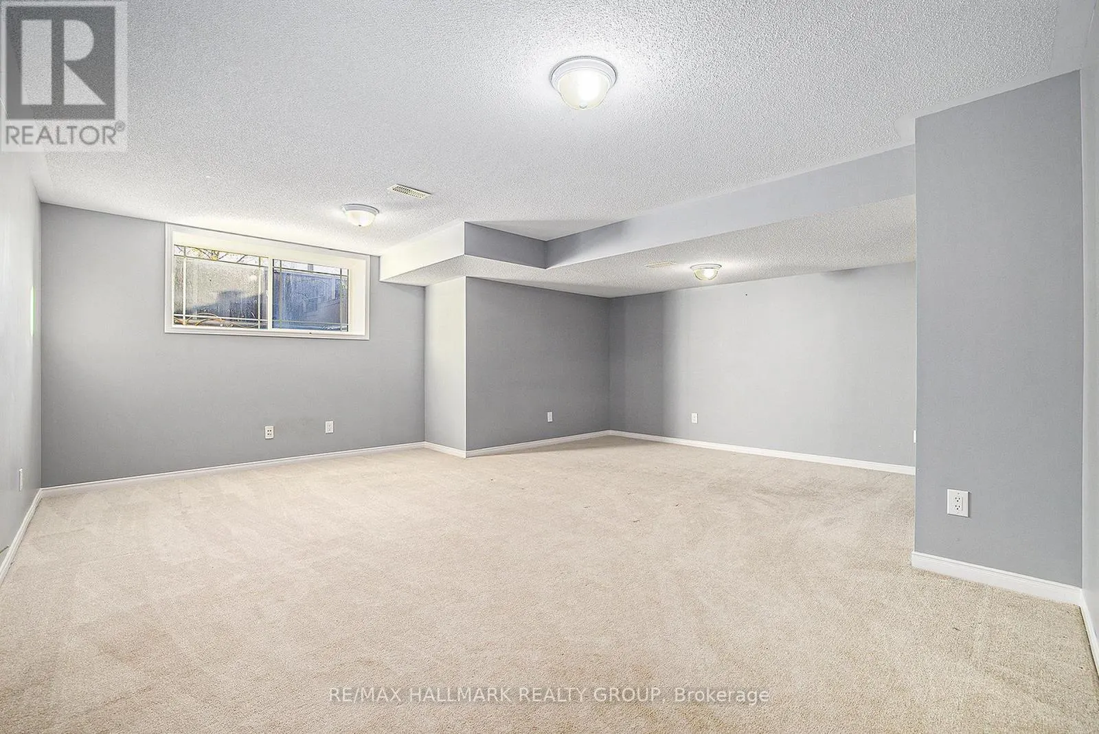 1487 CARRONBRIDGE CIRCLE