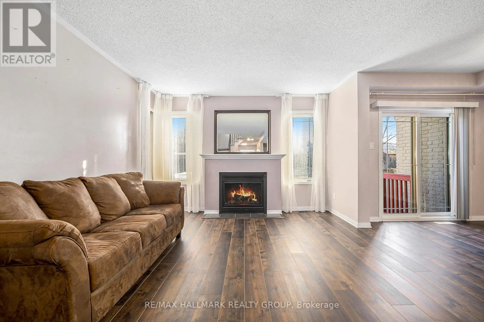 1487 CARRONBRIDGE CIRCLE