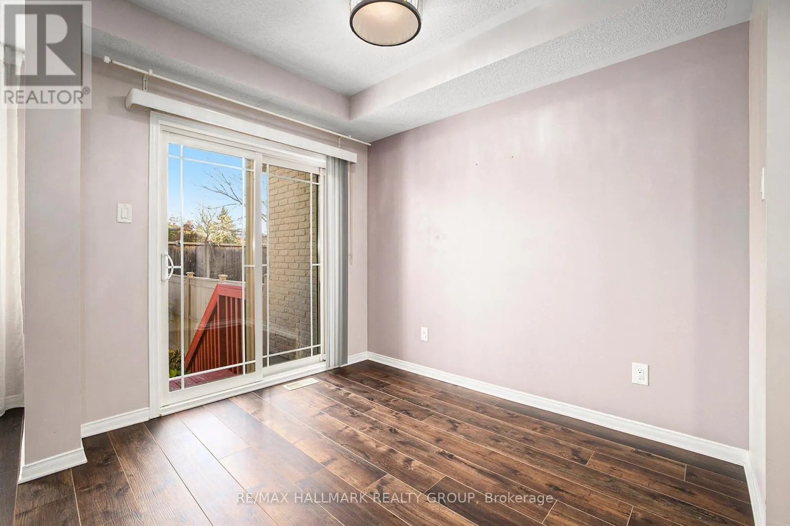 1487 CARRONBRIDGE CIRCLE