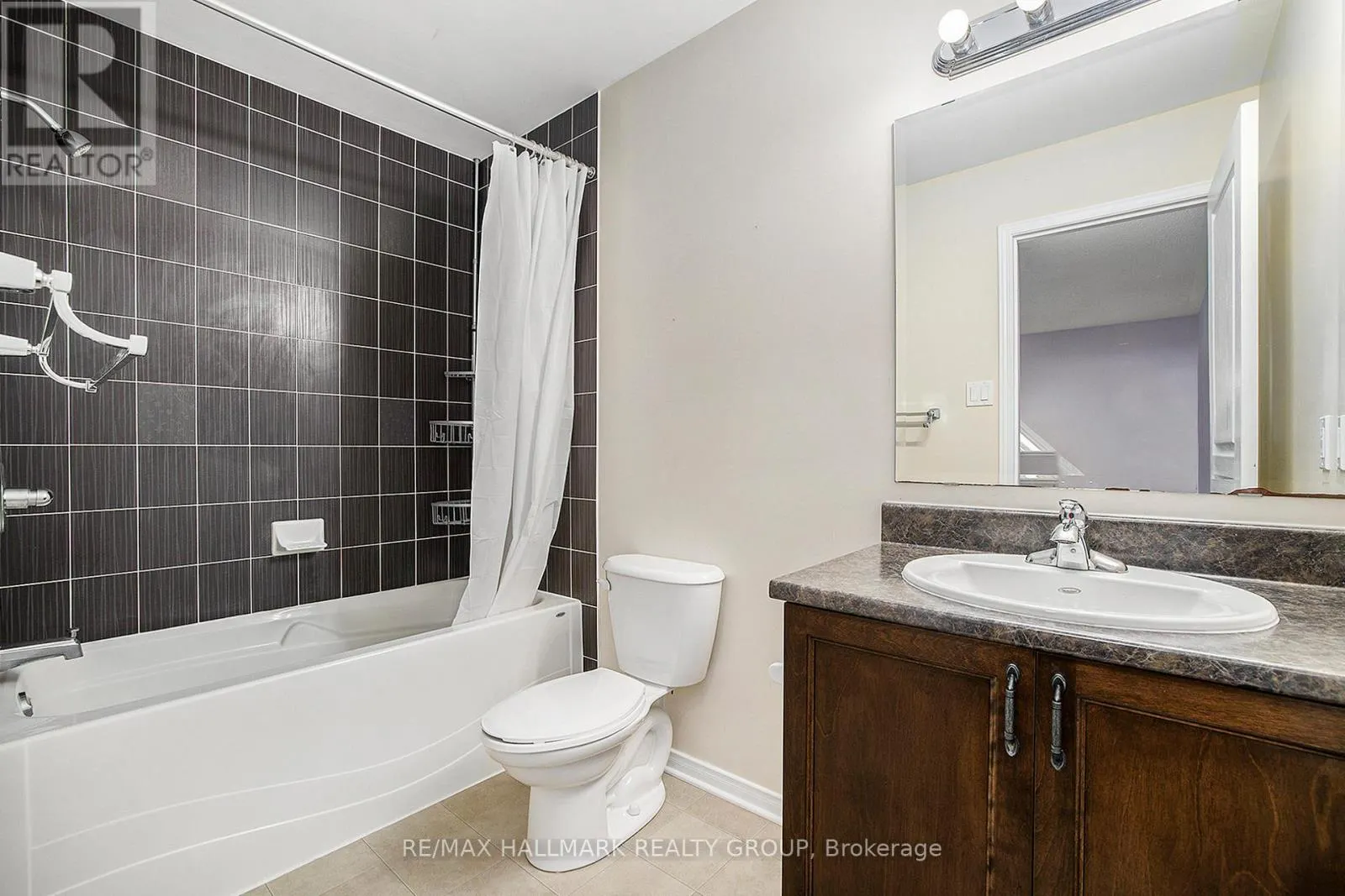 1487 CARRONBRIDGE CIRCLE