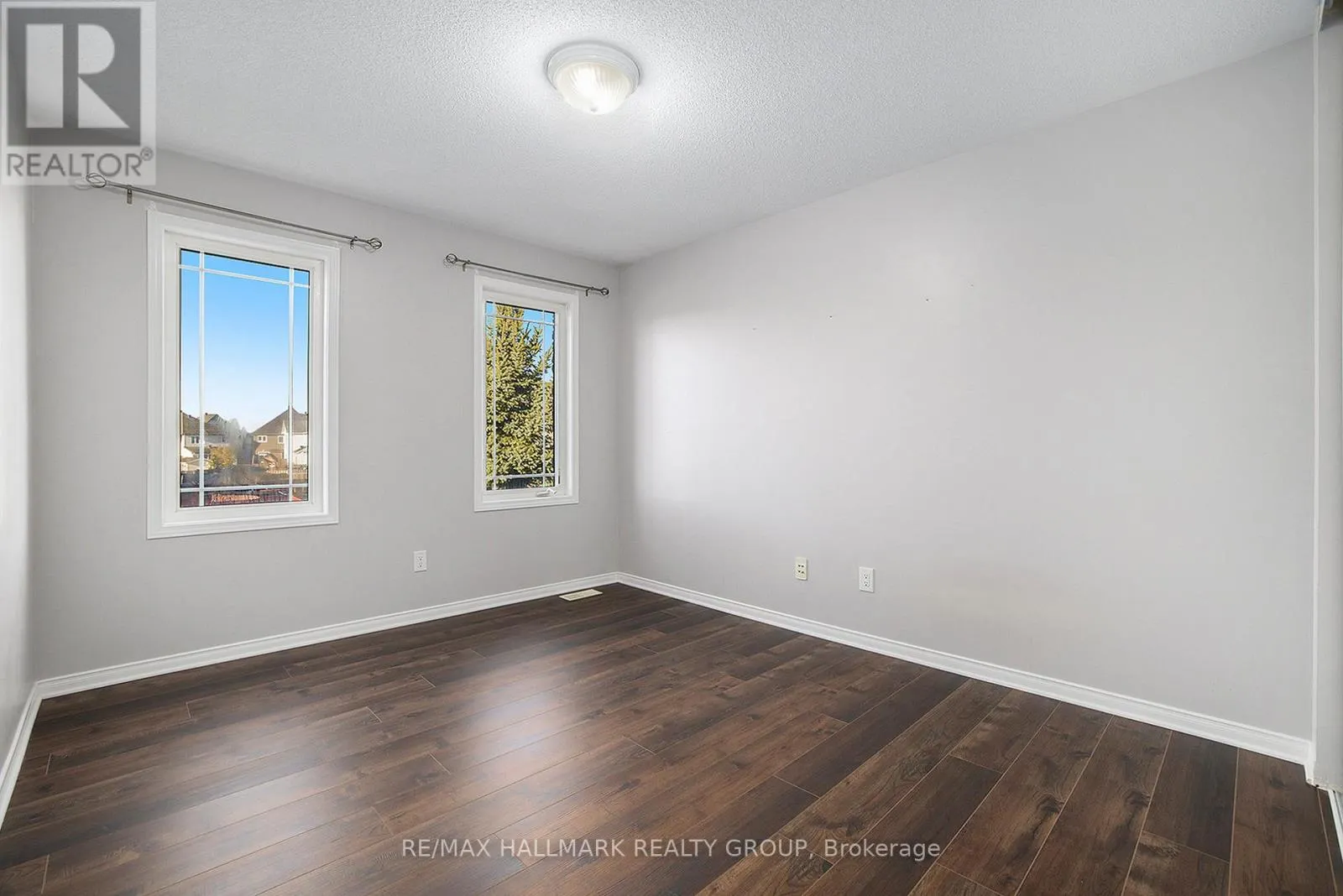 1487 CARRONBRIDGE CIRCLE