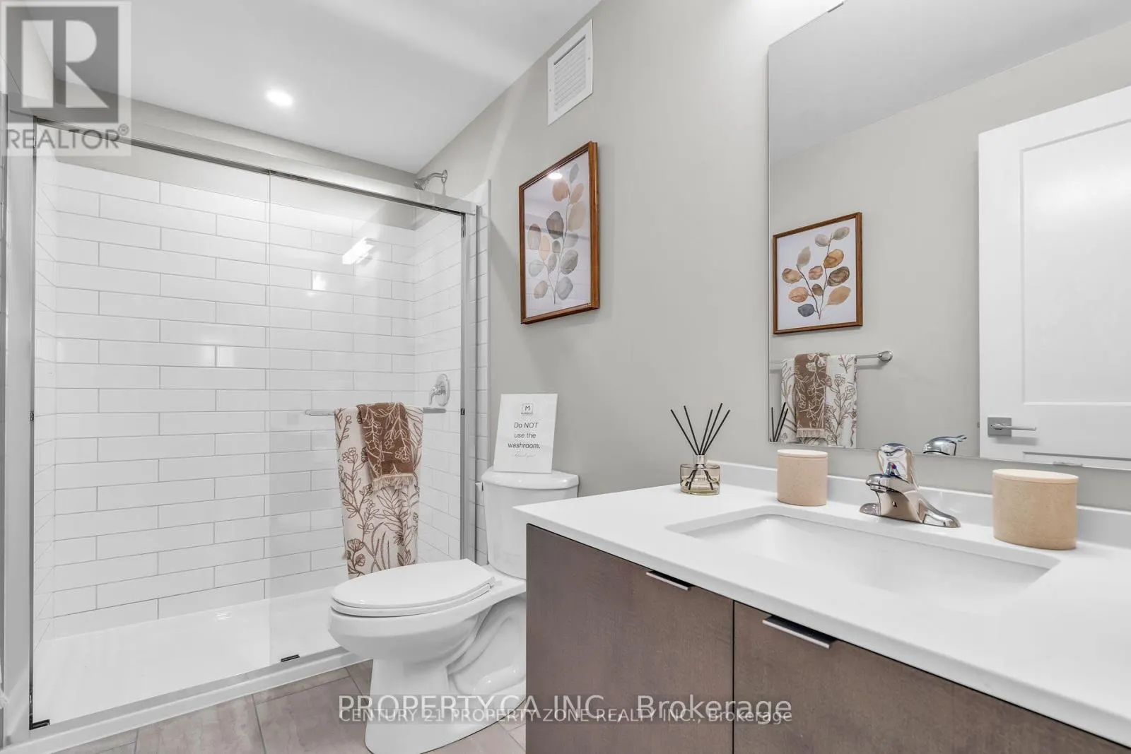 101 - 708 WOOLWICH STREET