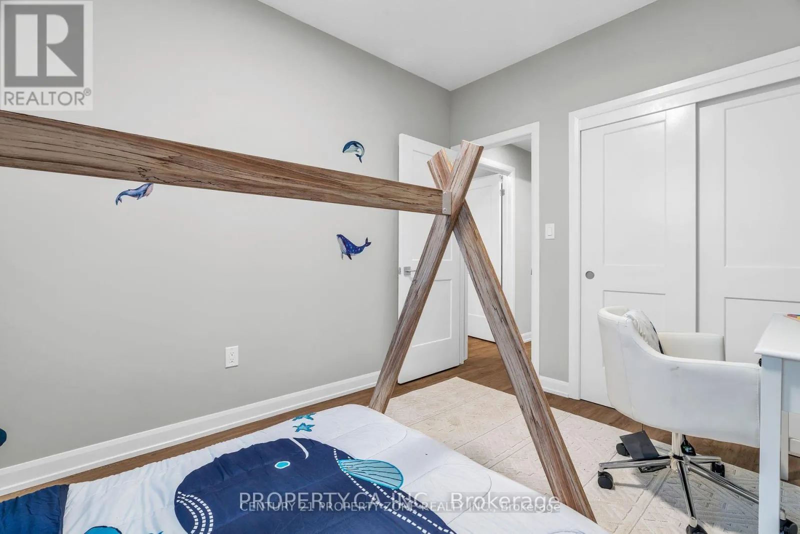 101 - 708 WOOLWICH STREET