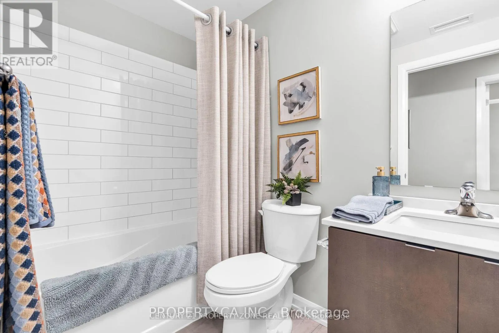 101 - 708 WOOLWICH STREET