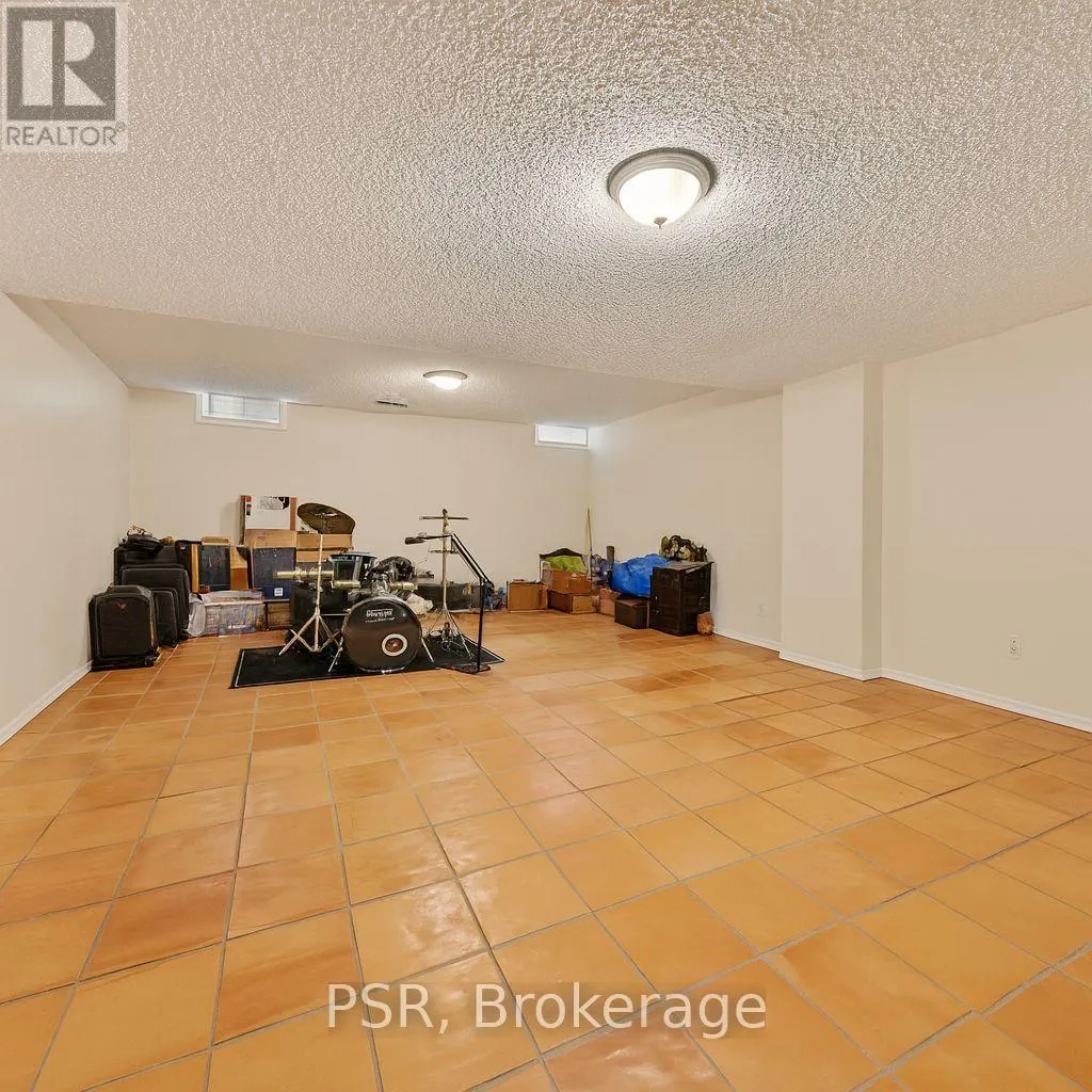 28 - 171 HIGHBURY DRIVE