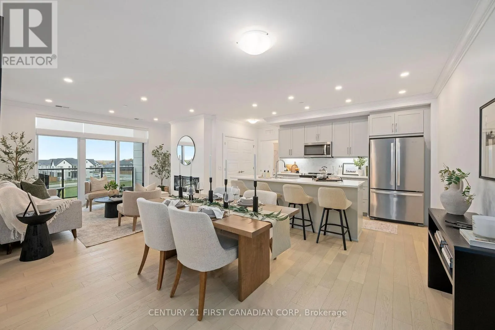 402 - 1560 UPPER WEST AVENUE, #402