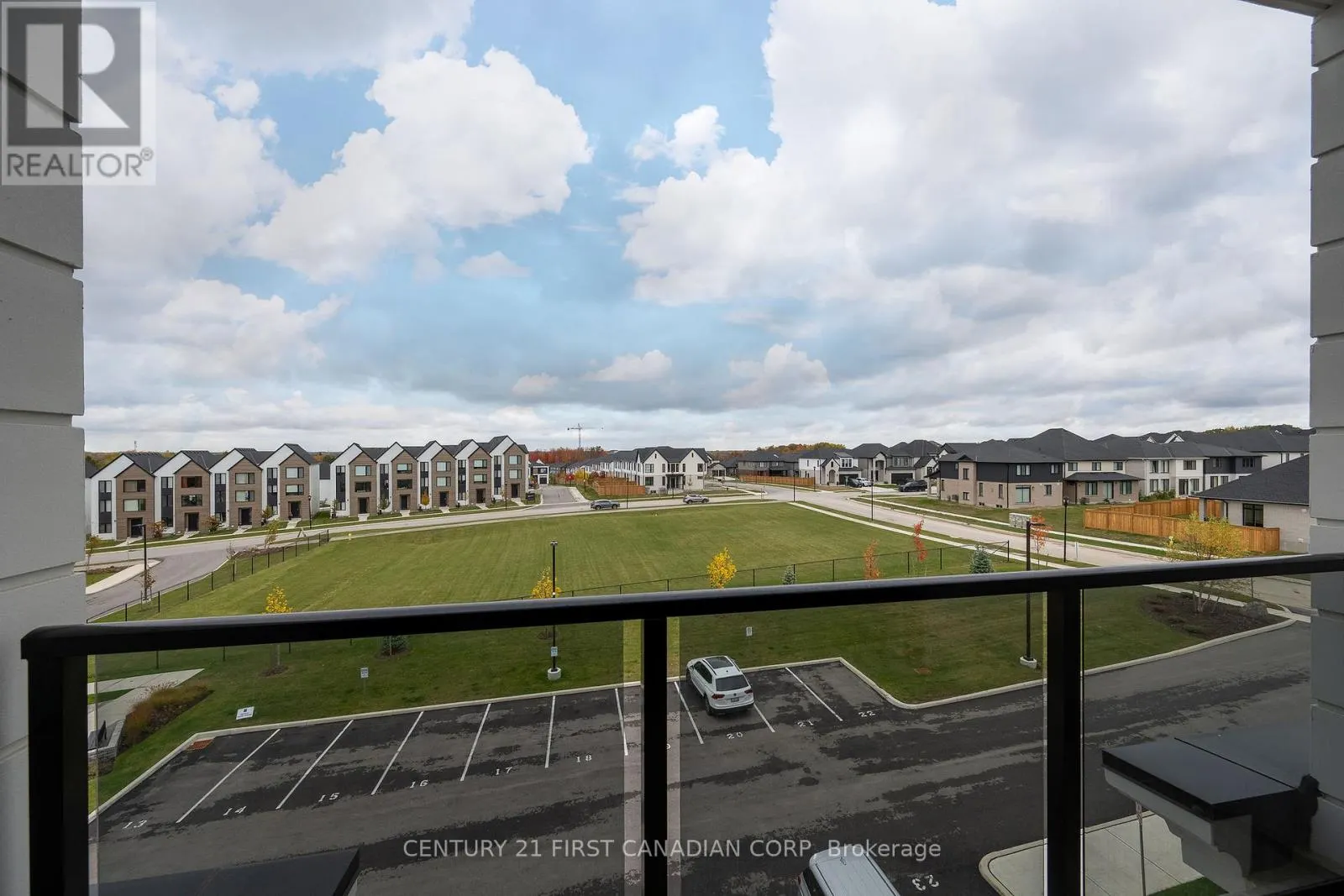 402 - 1560 UPPER WEST AVENUE, #402