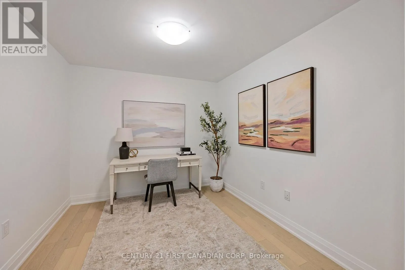 402 - 1560 UPPER WEST AVENUE, #402