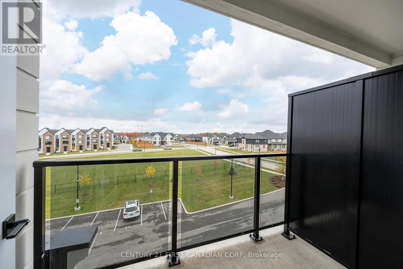 402 - 1560 UPPER WEST AVENUE, #402