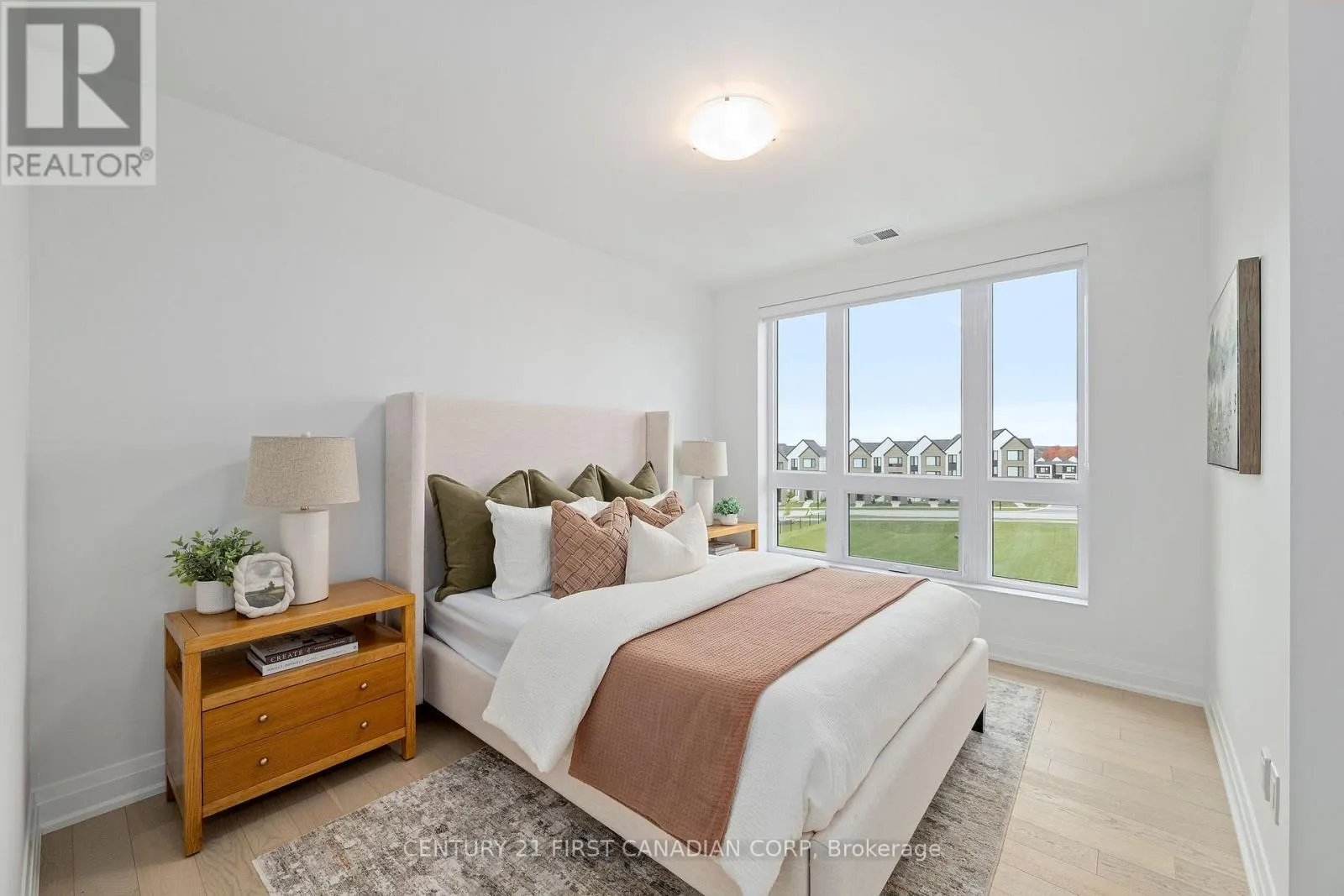 402 - 1560 UPPER WEST AVENUE, #402