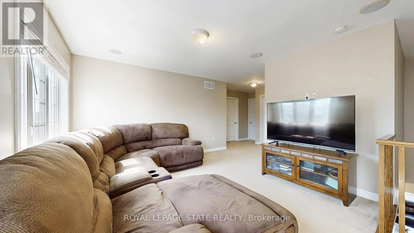 50 BANKFIELD CRESCENT