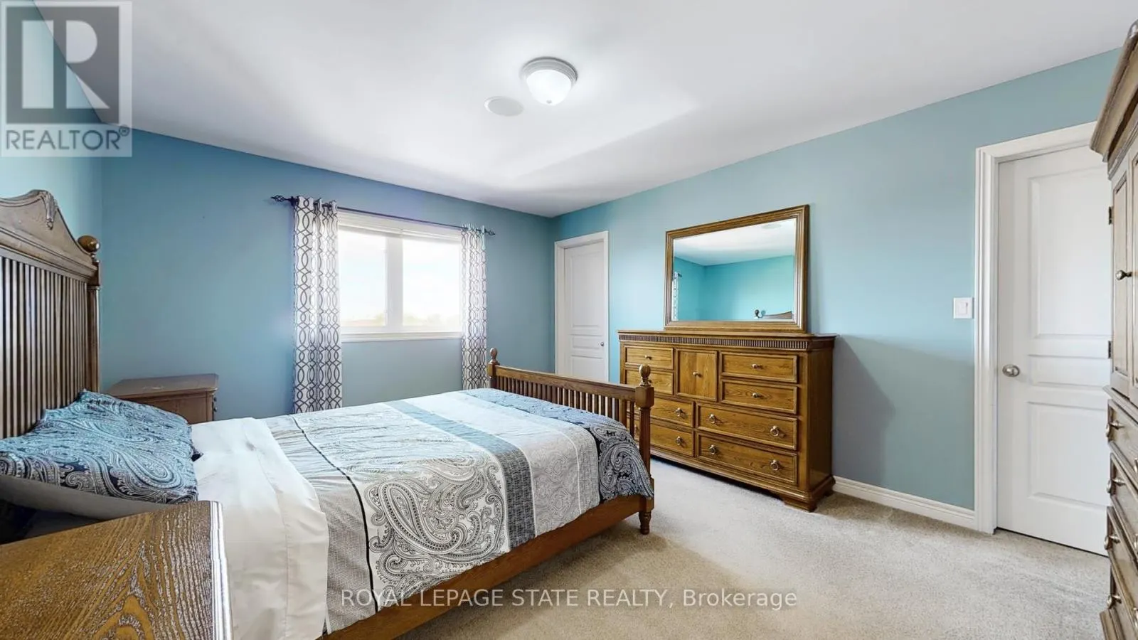 50 BANKFIELD CRESCENT