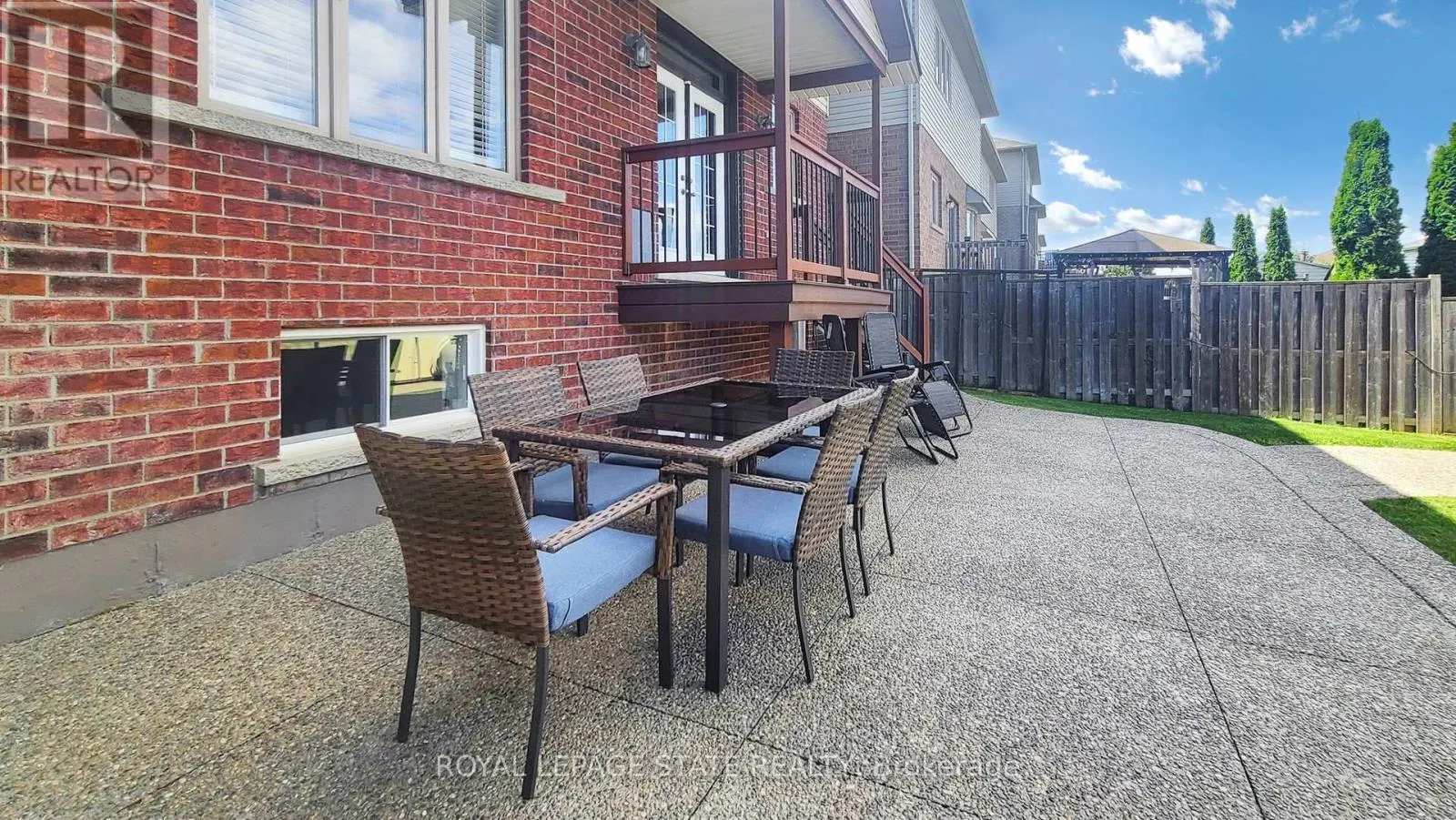 50 BANKFIELD CRESCENT