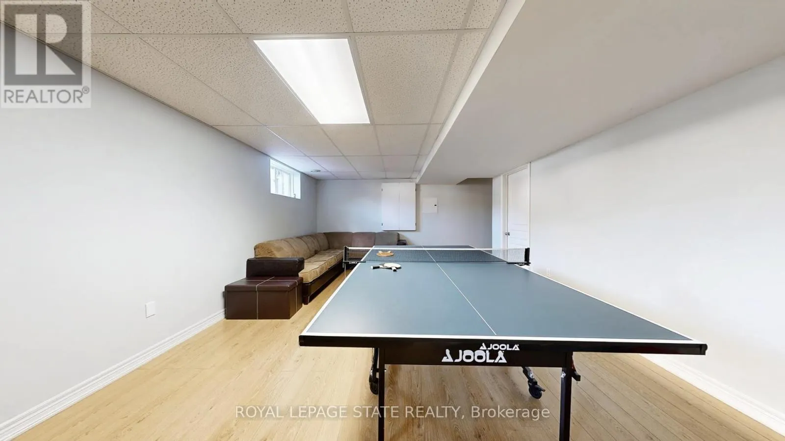 50 BANKFIELD CRESCENT