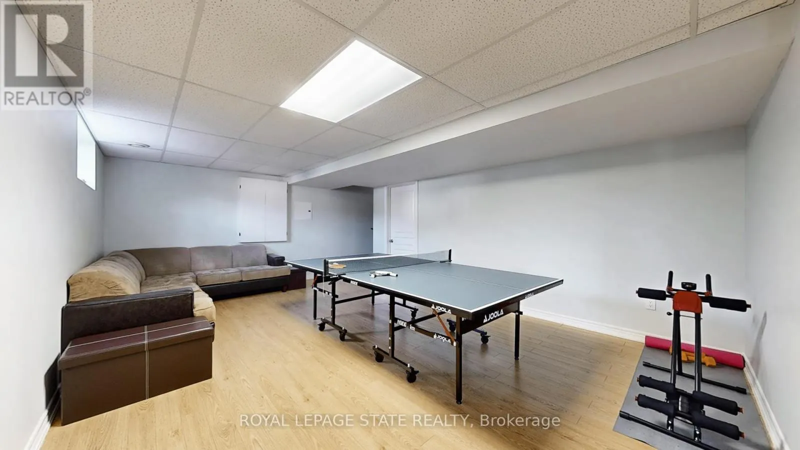 50 BANKFIELD CRESCENT