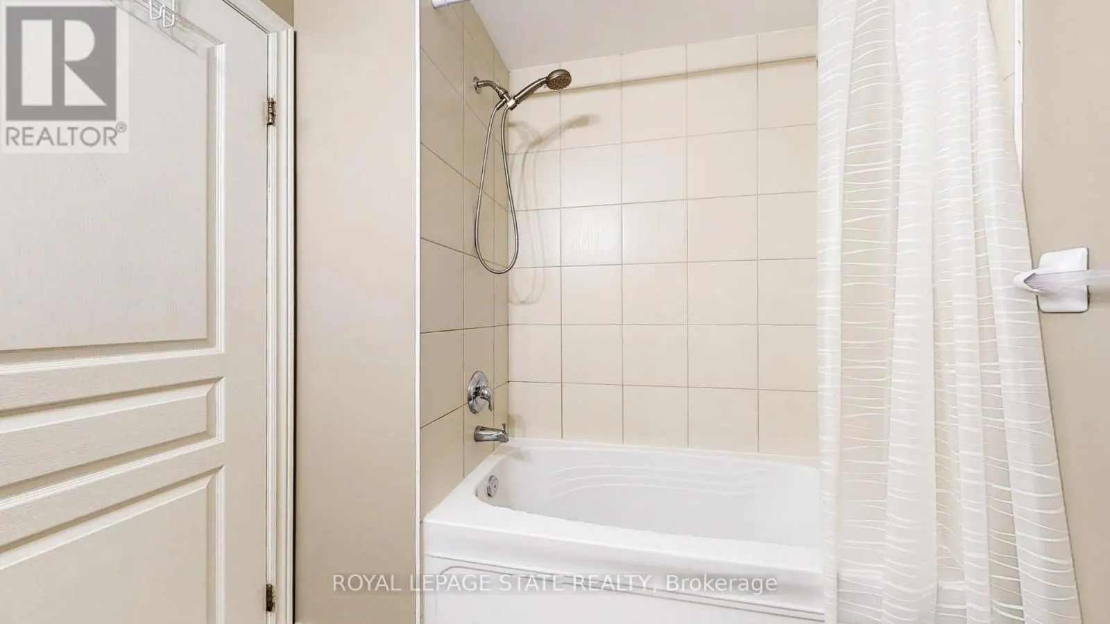 50 BANKFIELD CRESCENT