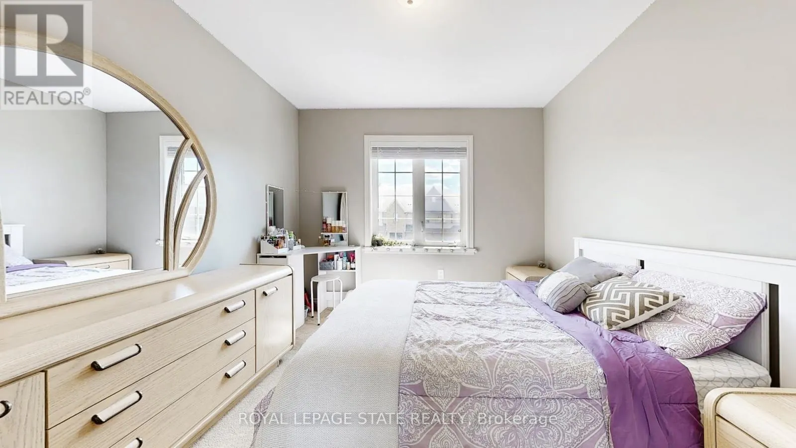 50 BANKFIELD CRESCENT