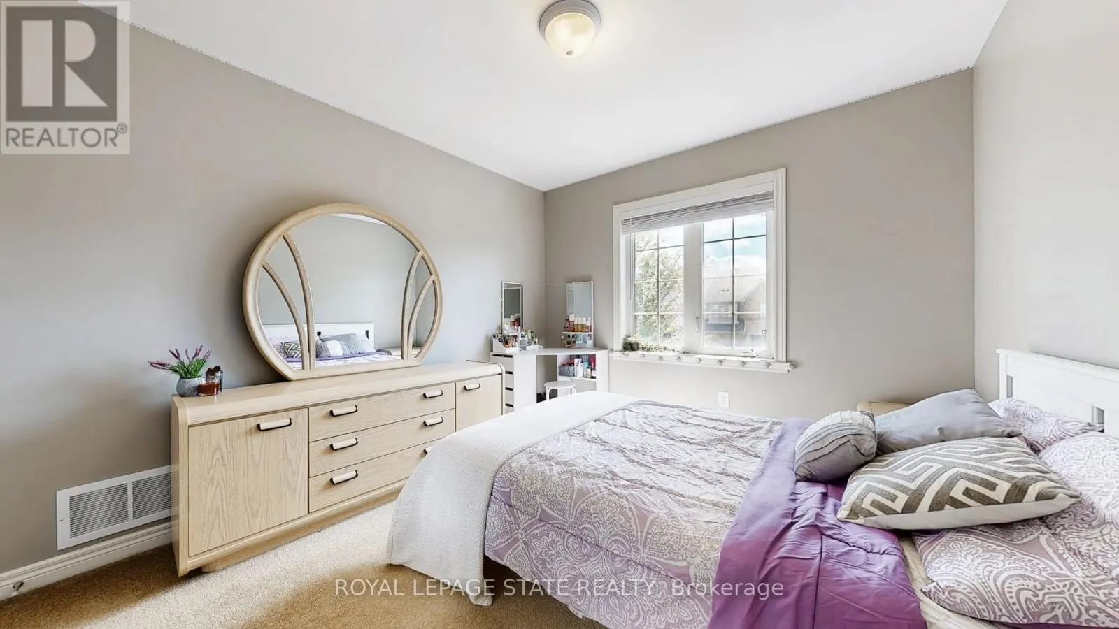 50 BANKFIELD CRESCENT