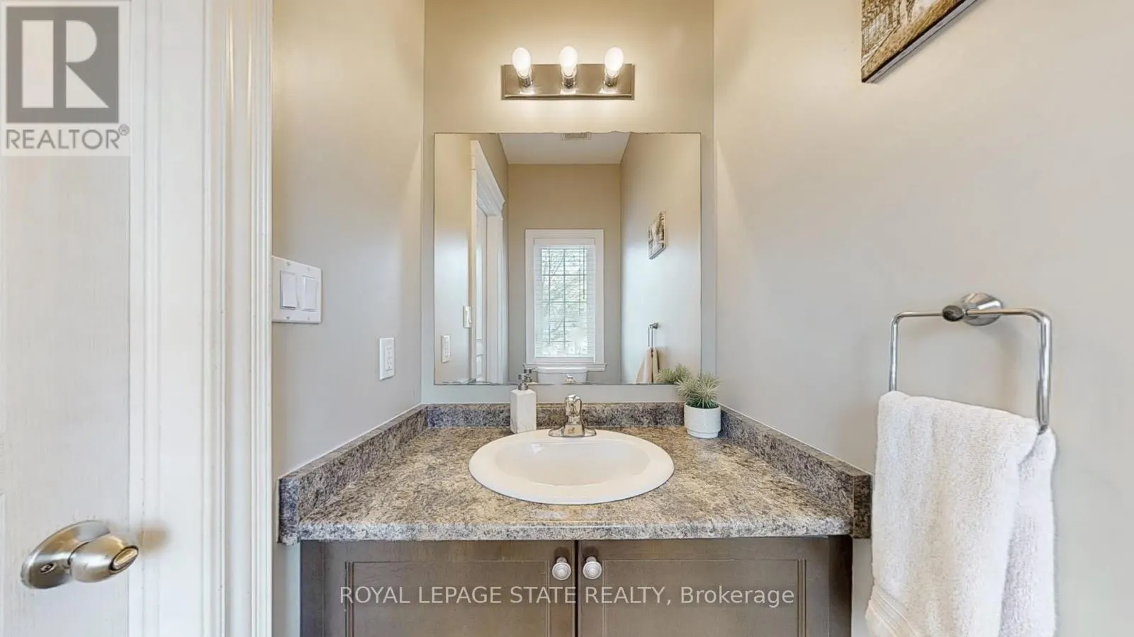 50 BANKFIELD CRESCENT