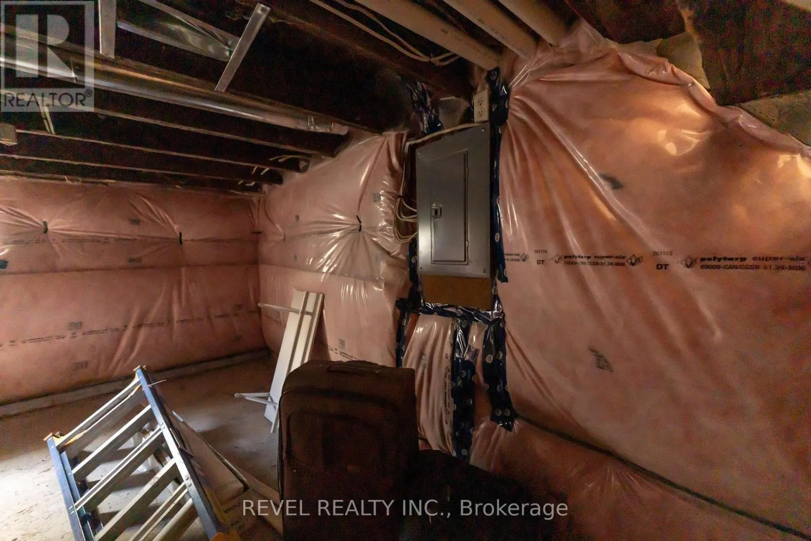 222 KENSINGTON AVENUE N