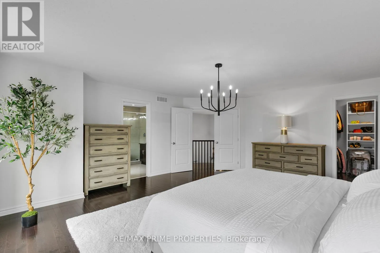 526 GOLDEN SEDGE WAY