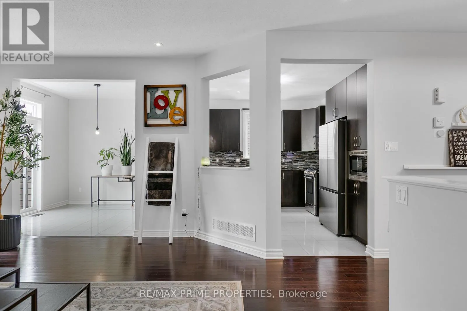 526 GOLDEN SEDGE WAY