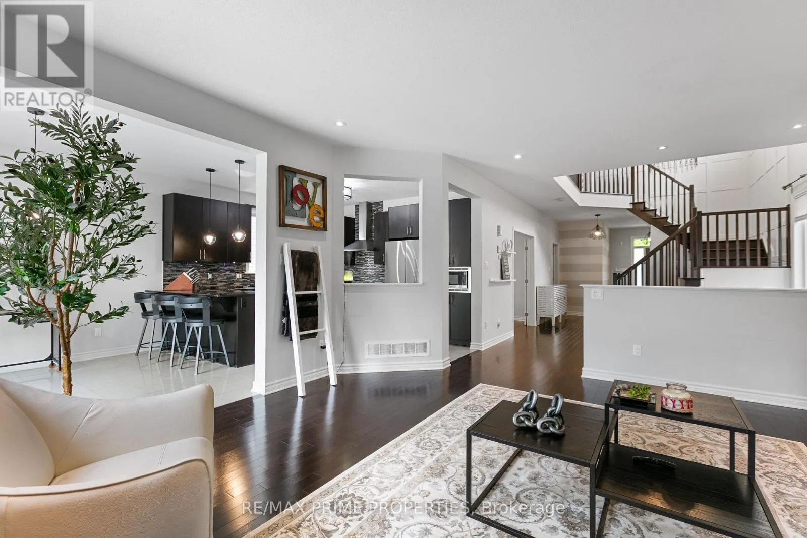 526 GOLDEN SEDGE WAY