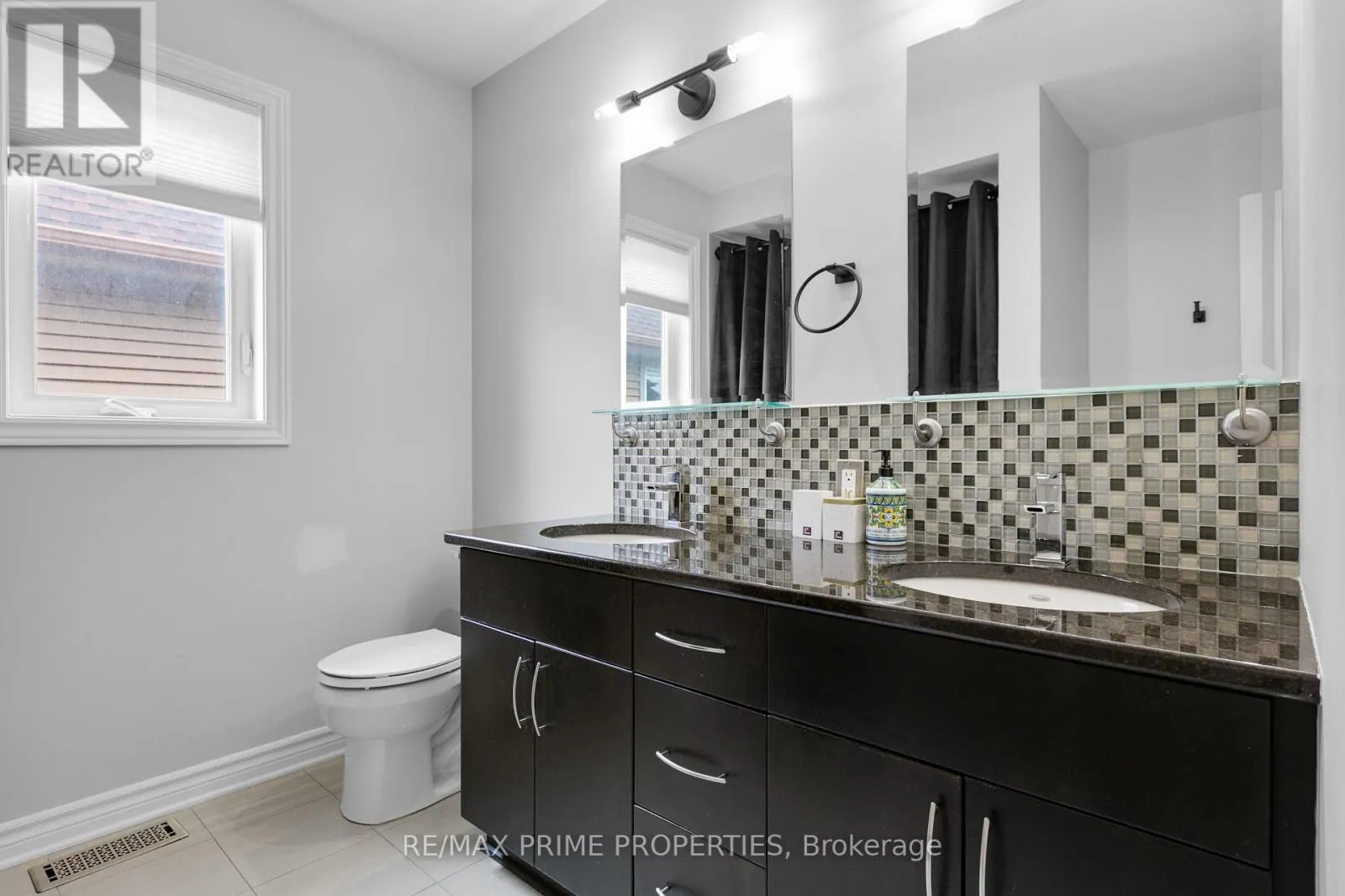 526 GOLDEN SEDGE WAY