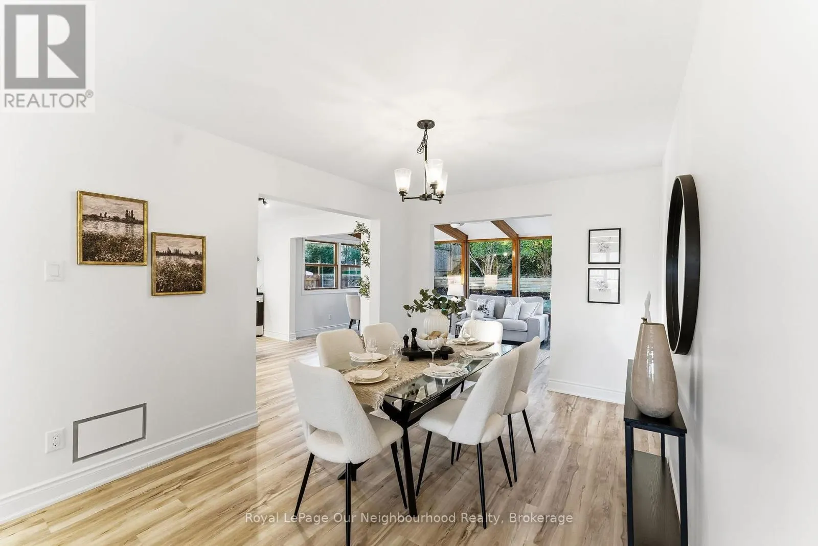 2552 FARMCREST AVENUE