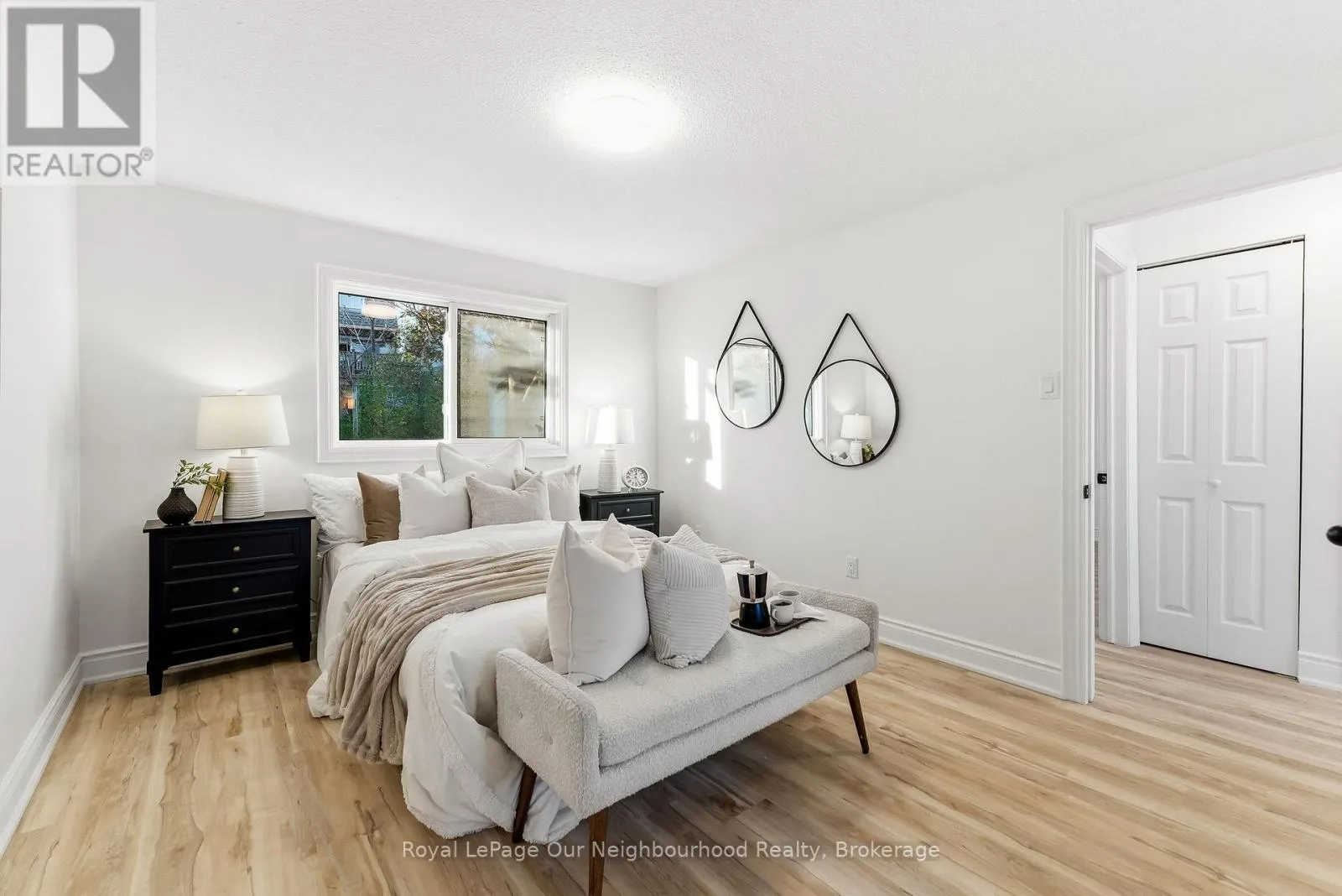 2552 FARMCREST AVENUE