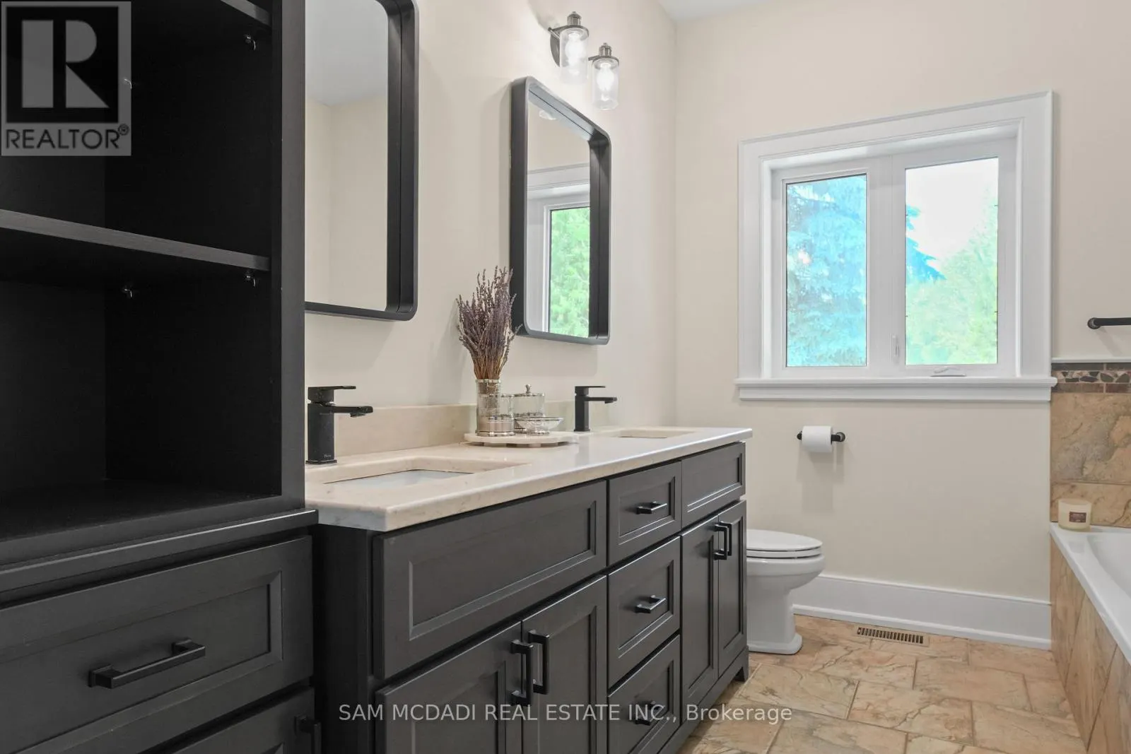 12 - 137122 GREY ROAD