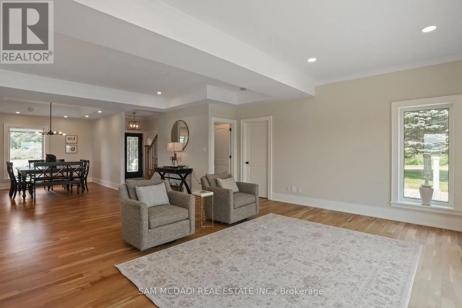 12 - 137122 GREY ROAD