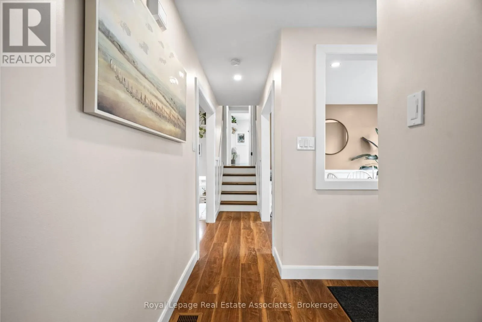 86 QUEENSDALE CRESCENT