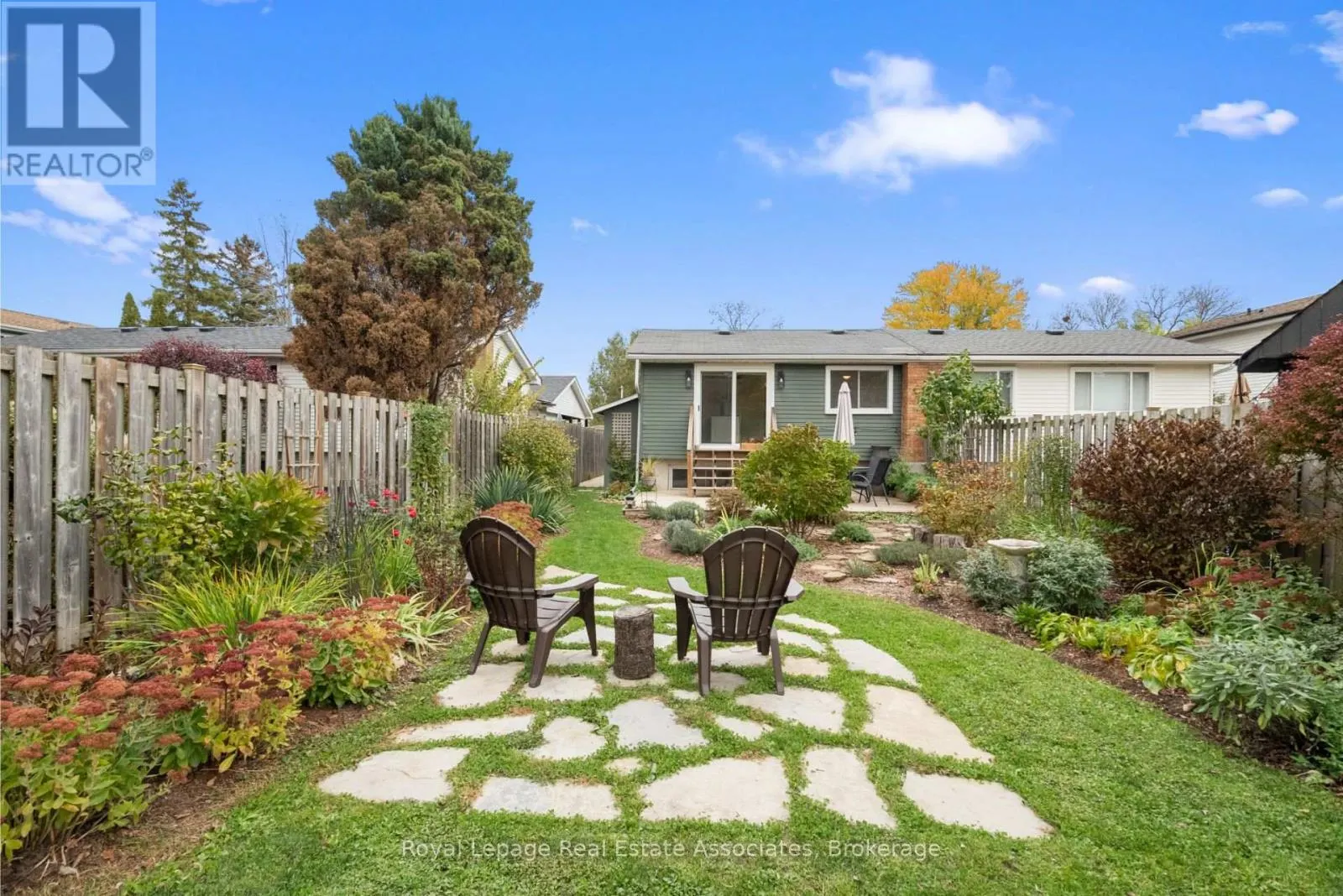 86 QUEENSDALE CRESCENT