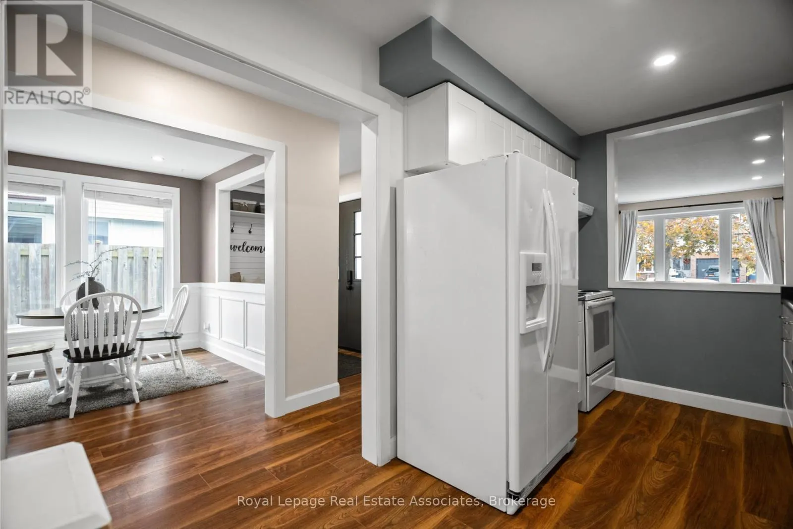 86 QUEENSDALE CRESCENT