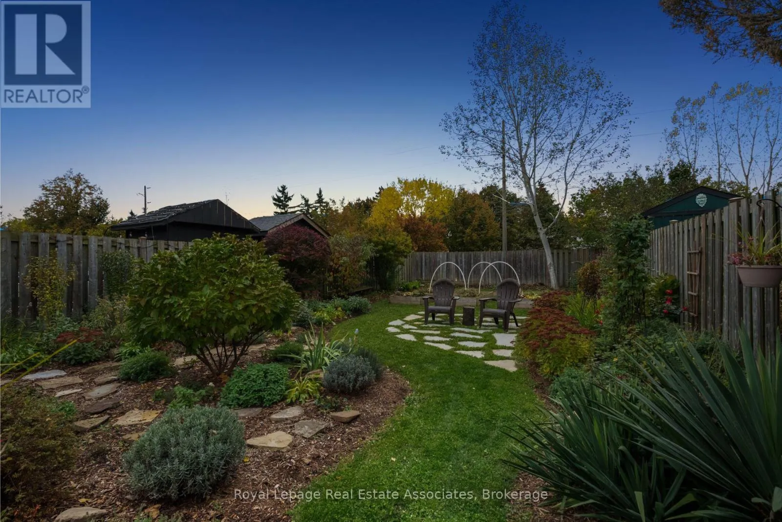 86 QUEENSDALE CRESCENT