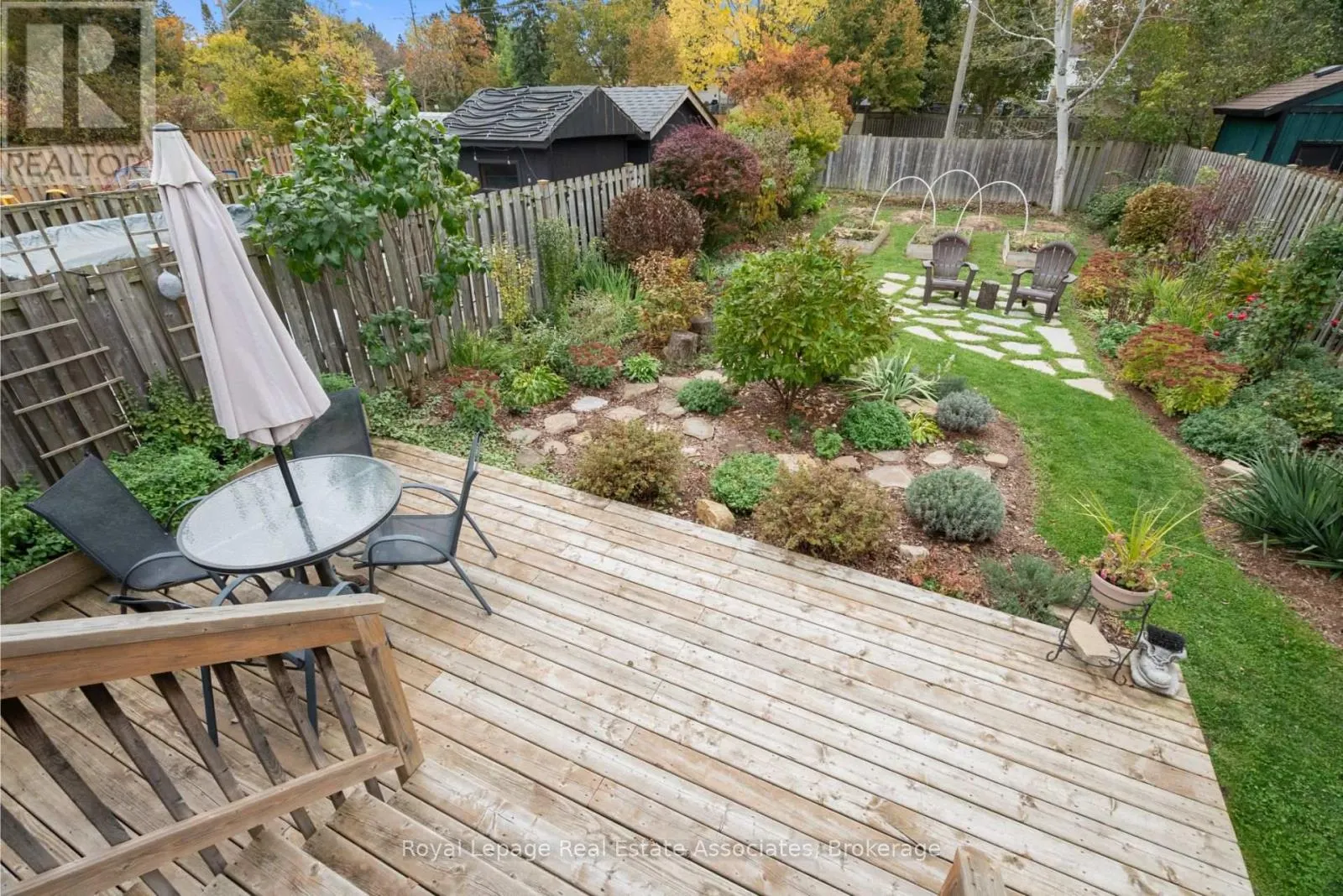 86 QUEENSDALE CRESCENT