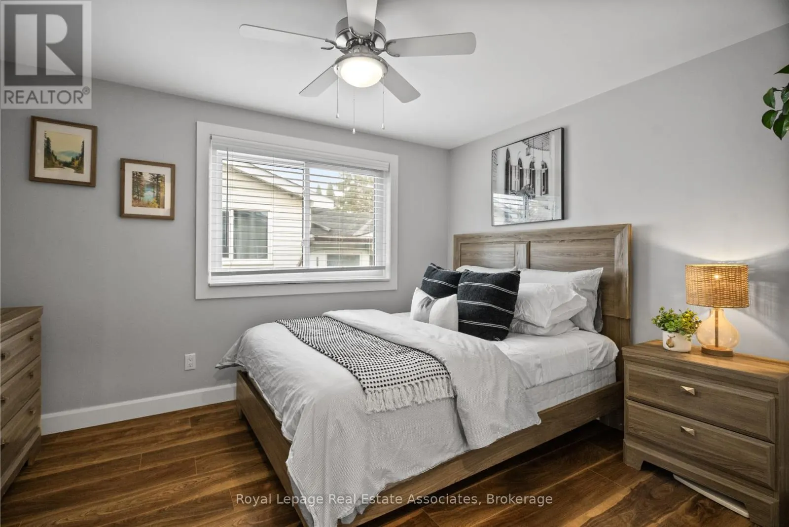 86 QUEENSDALE CRESCENT