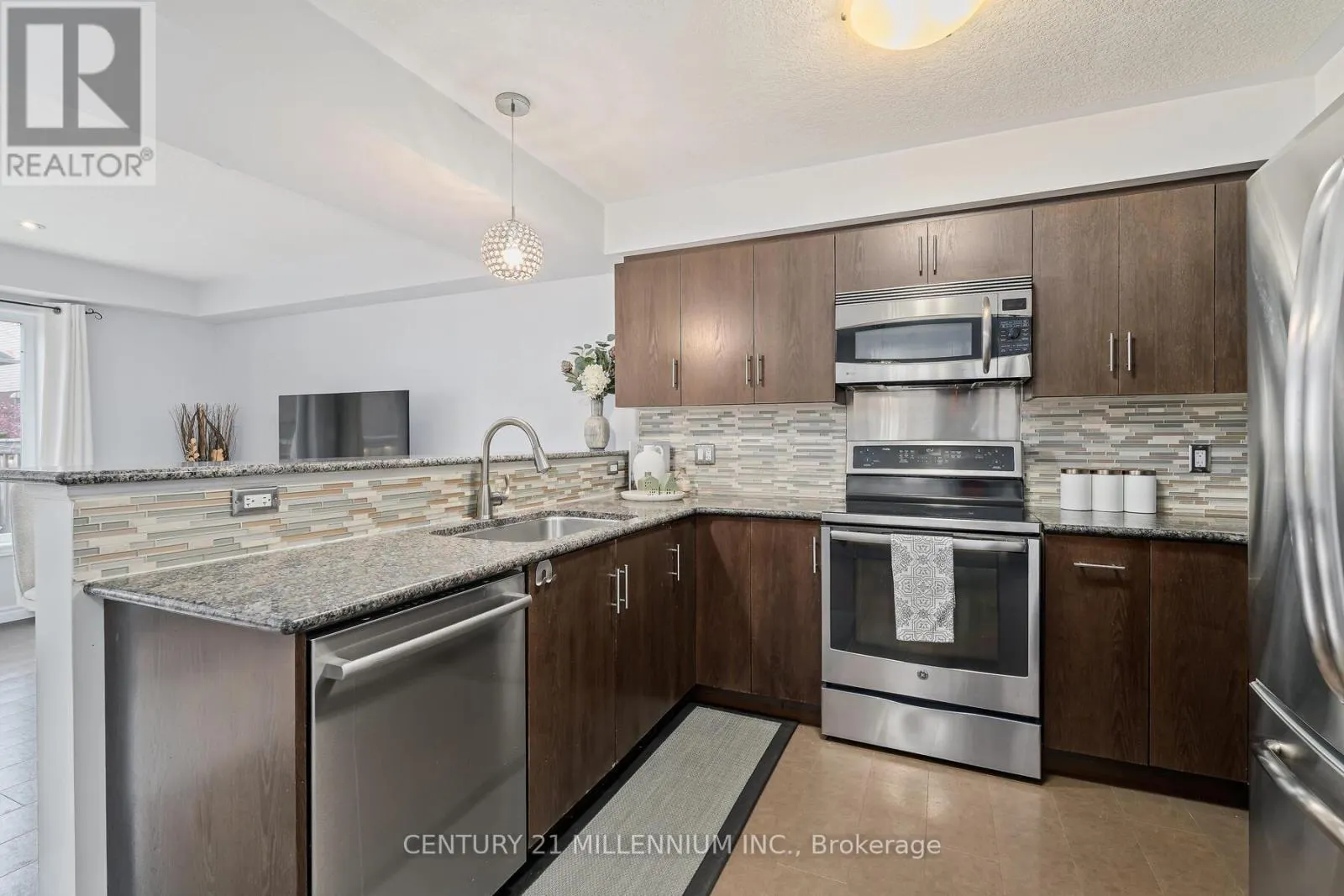 13 - 167 ARKELL ROAD