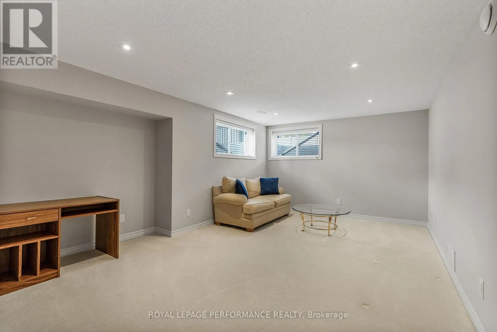 328 BALLINVILLE CIRCLE