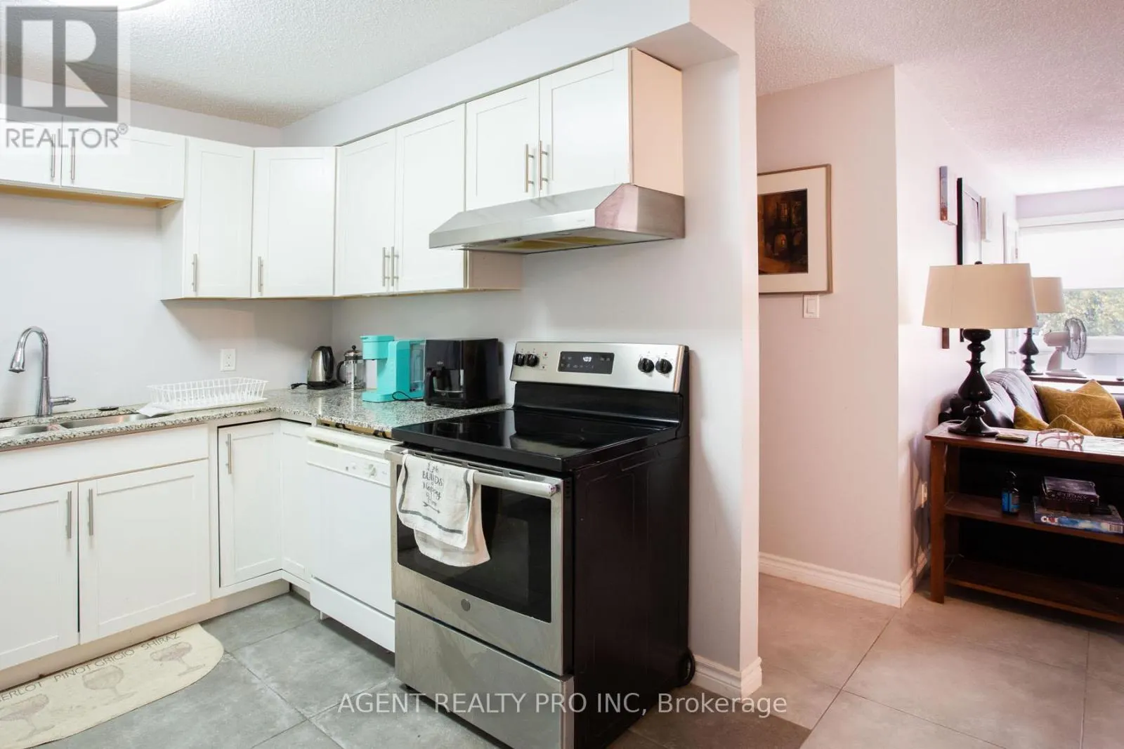 217 - 1 JACKSWAY CRESCENT, #217