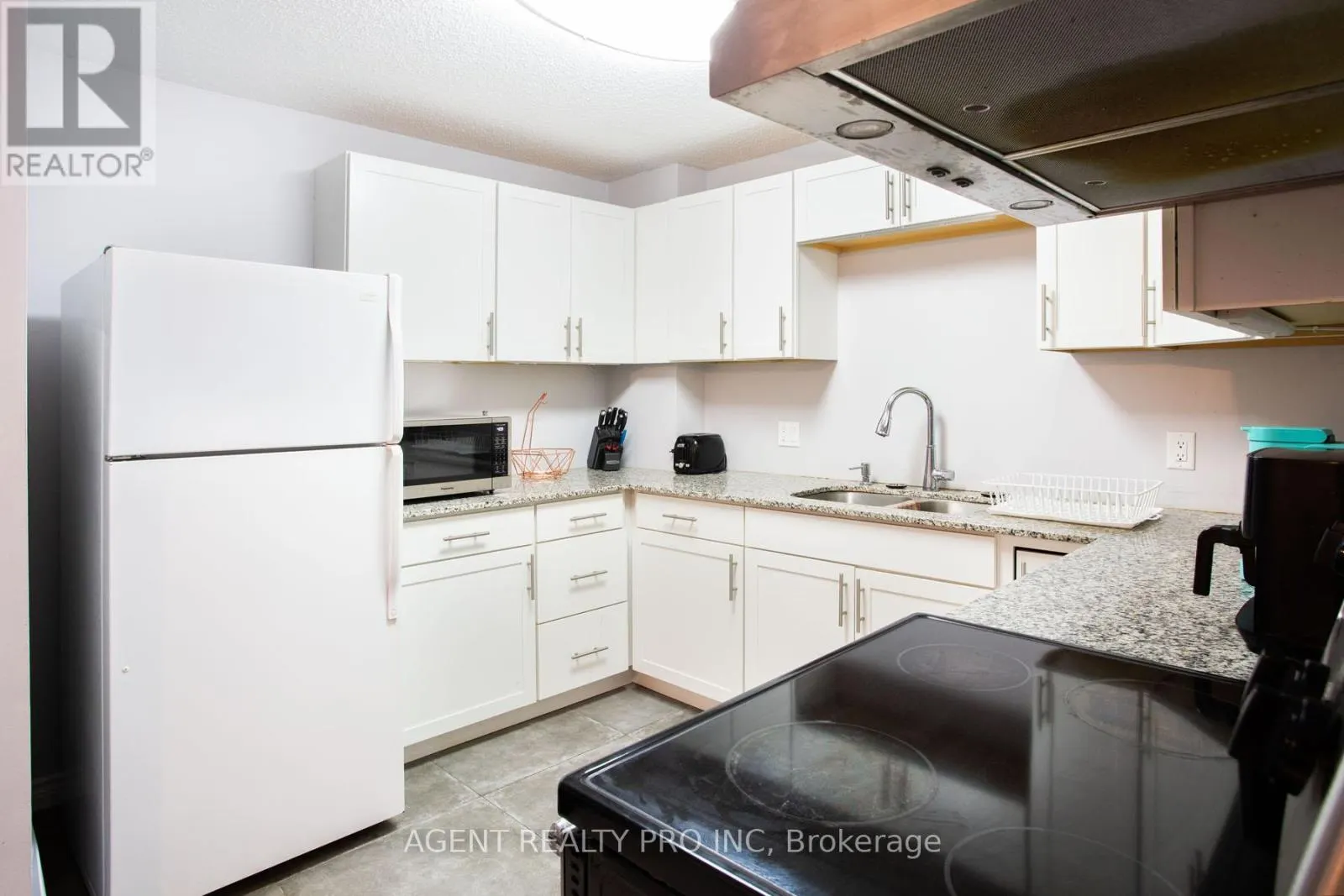 217 - 1 JACKSWAY CRESCENT, #217