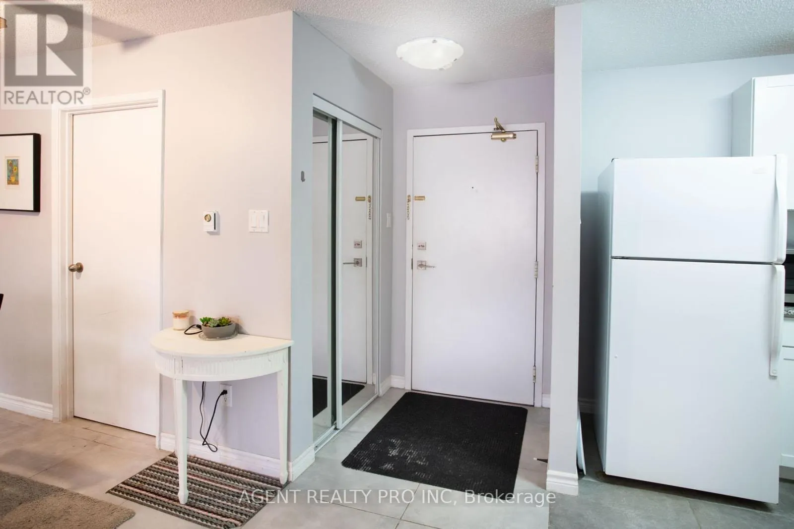 217 - 1 JACKSWAY CRESCENT, #217