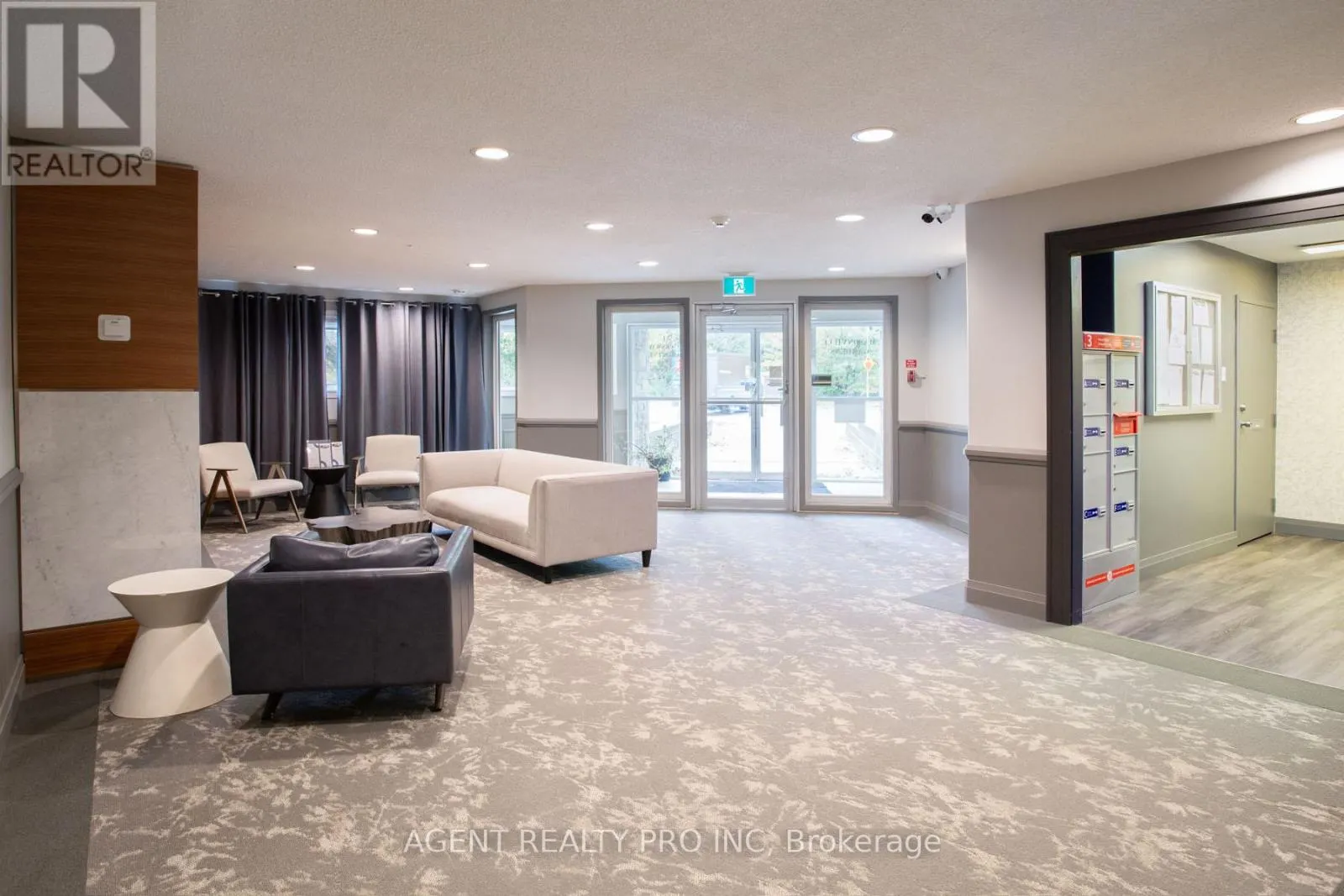 217 - 1 JACKSWAY CRESCENT, #217