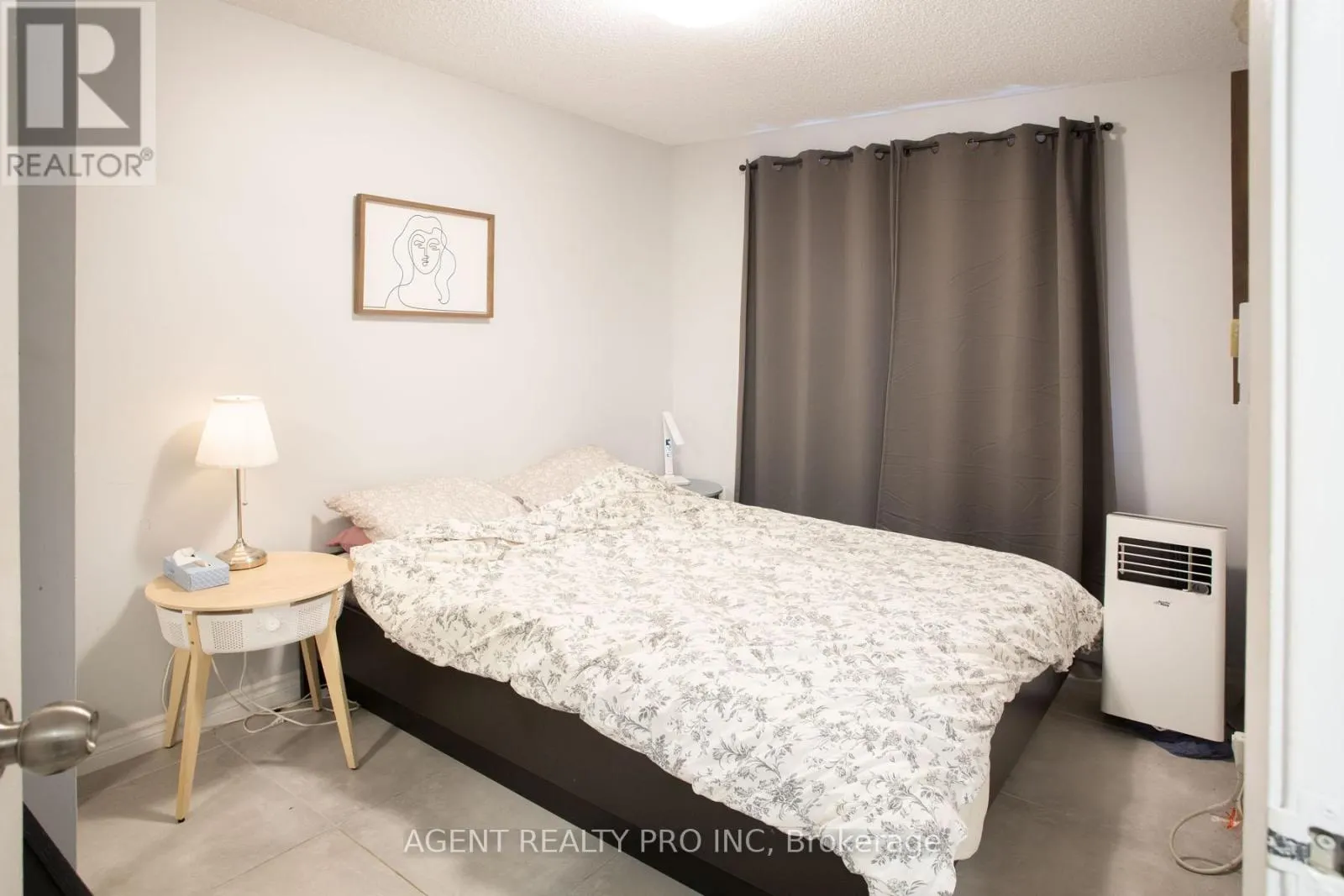 217 - 1 JACKSWAY CRESCENT, #217