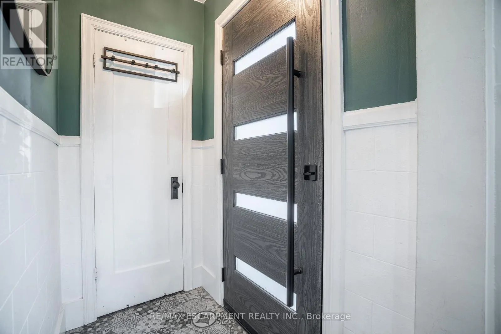 128 EAST 17TH STREET